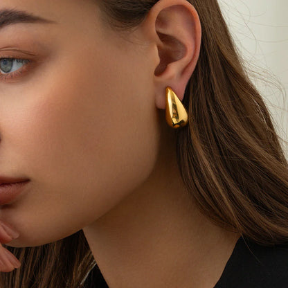 18K vergoldeter mittlerer Tropfen-Ohrring