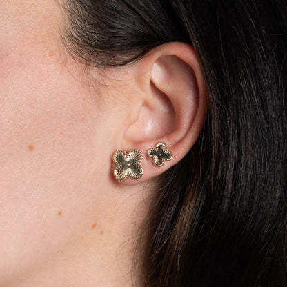 18K vergoldeter Kleeblatt-Ohrring in Goldoptik