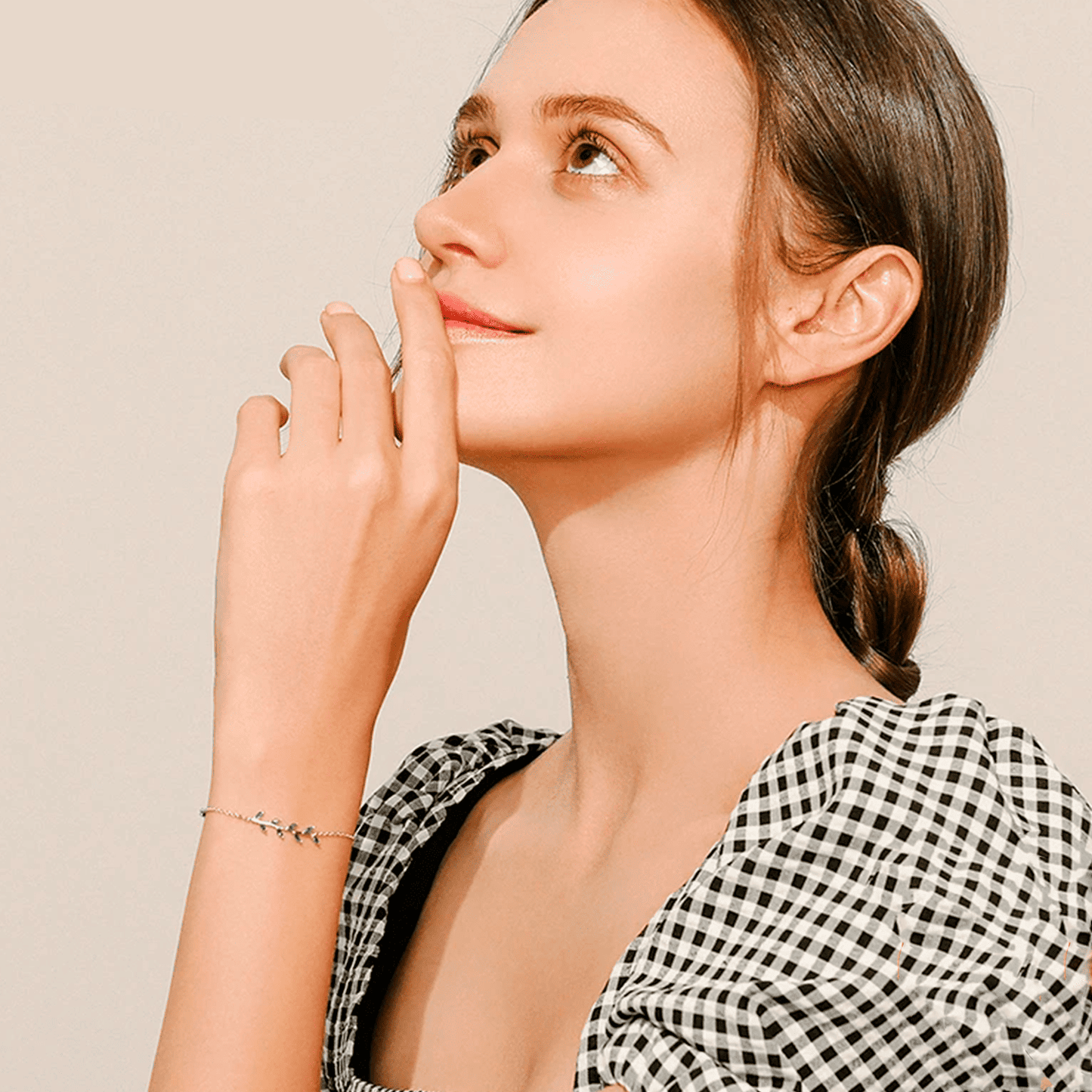 Armband mit grünen Blättern aus 925er Silber